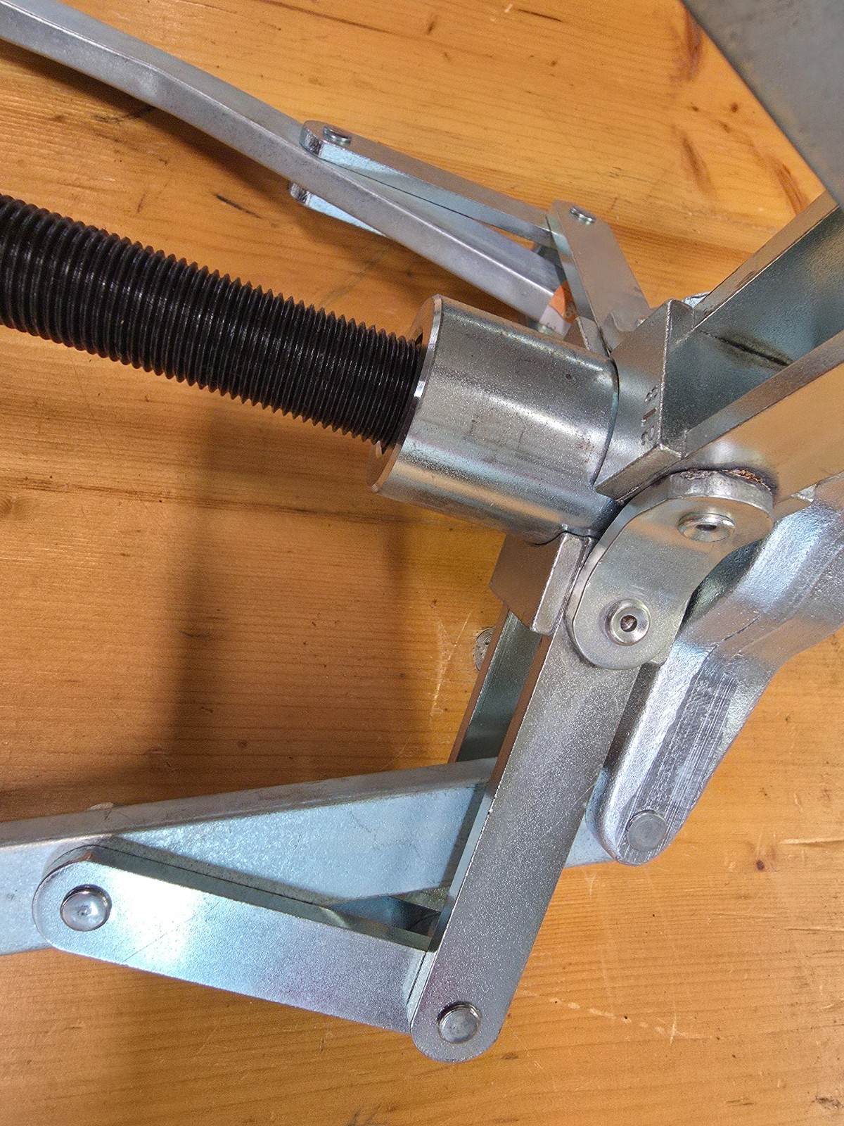 SCHREM Self-Centering Bearing / Gear Extractor/Puller, 52-230mm Range, Germany