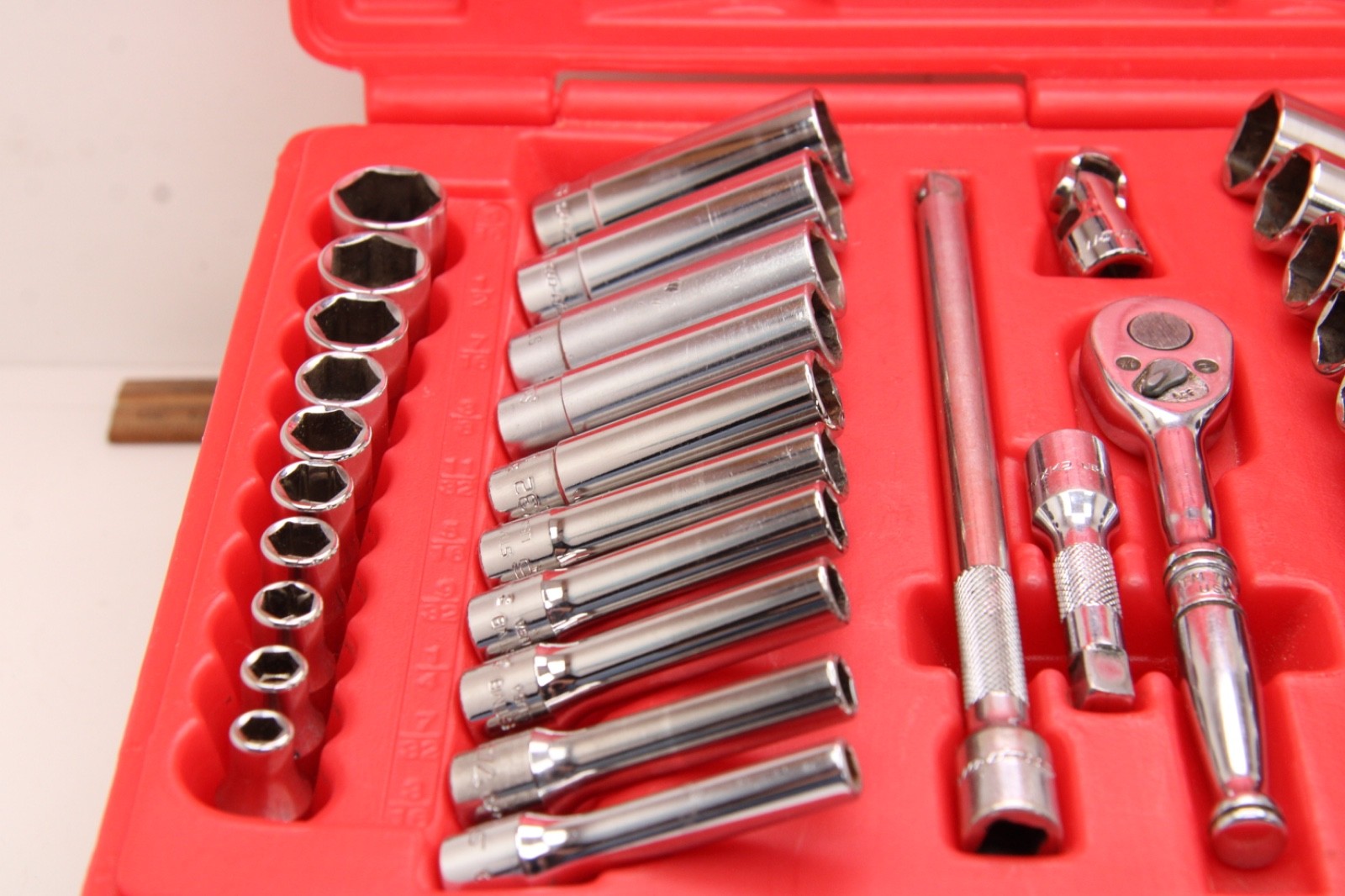 Snap-on 144TMPB 44 Piece 1/4″ Drive 6-Point Metric/ SAE General Service Set USA