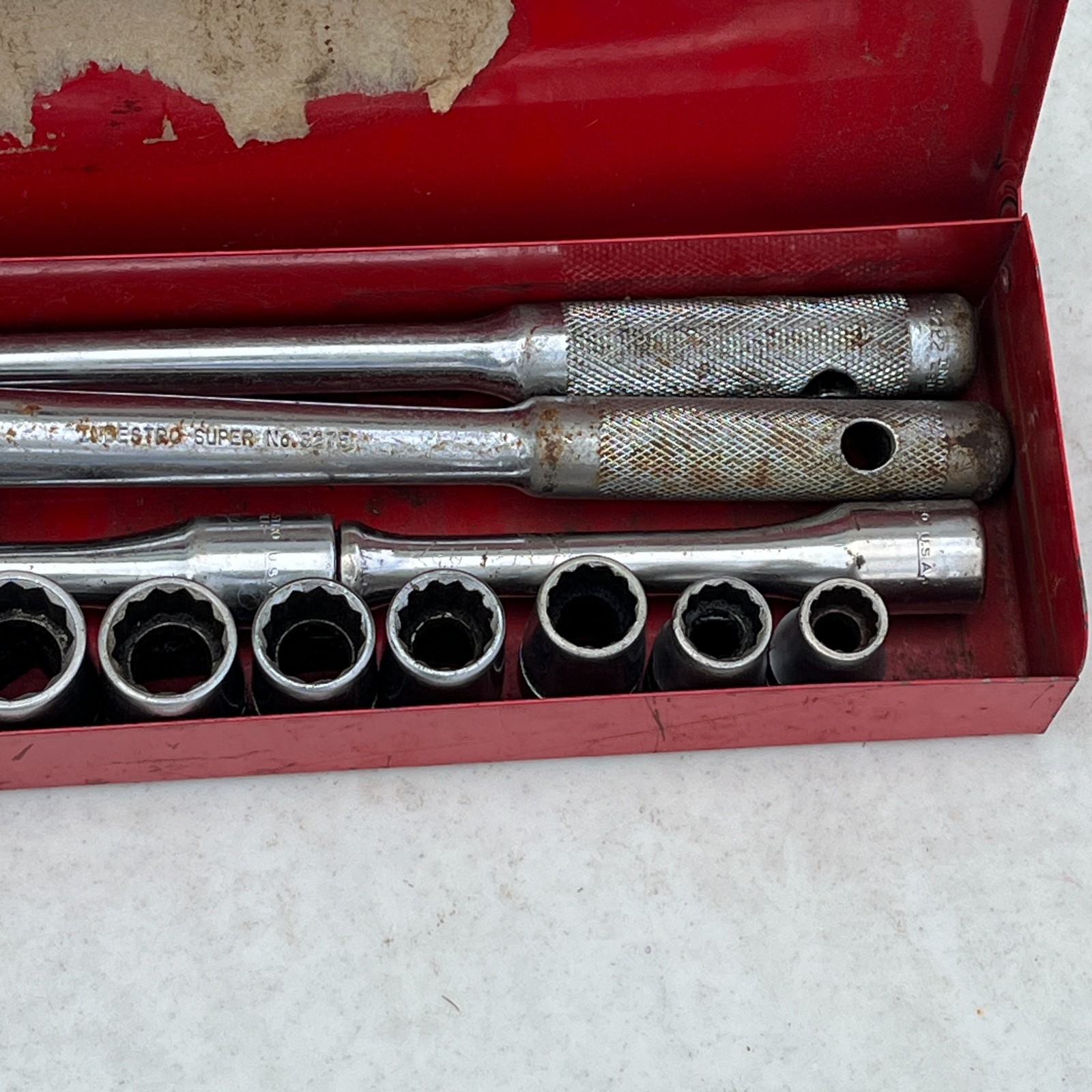 VINTAGE INDESTRO SUPER 18 Pc 1/2″ DRIVE SOCKET RATCHET SET + BOX – 7/16″- 1-1/8″