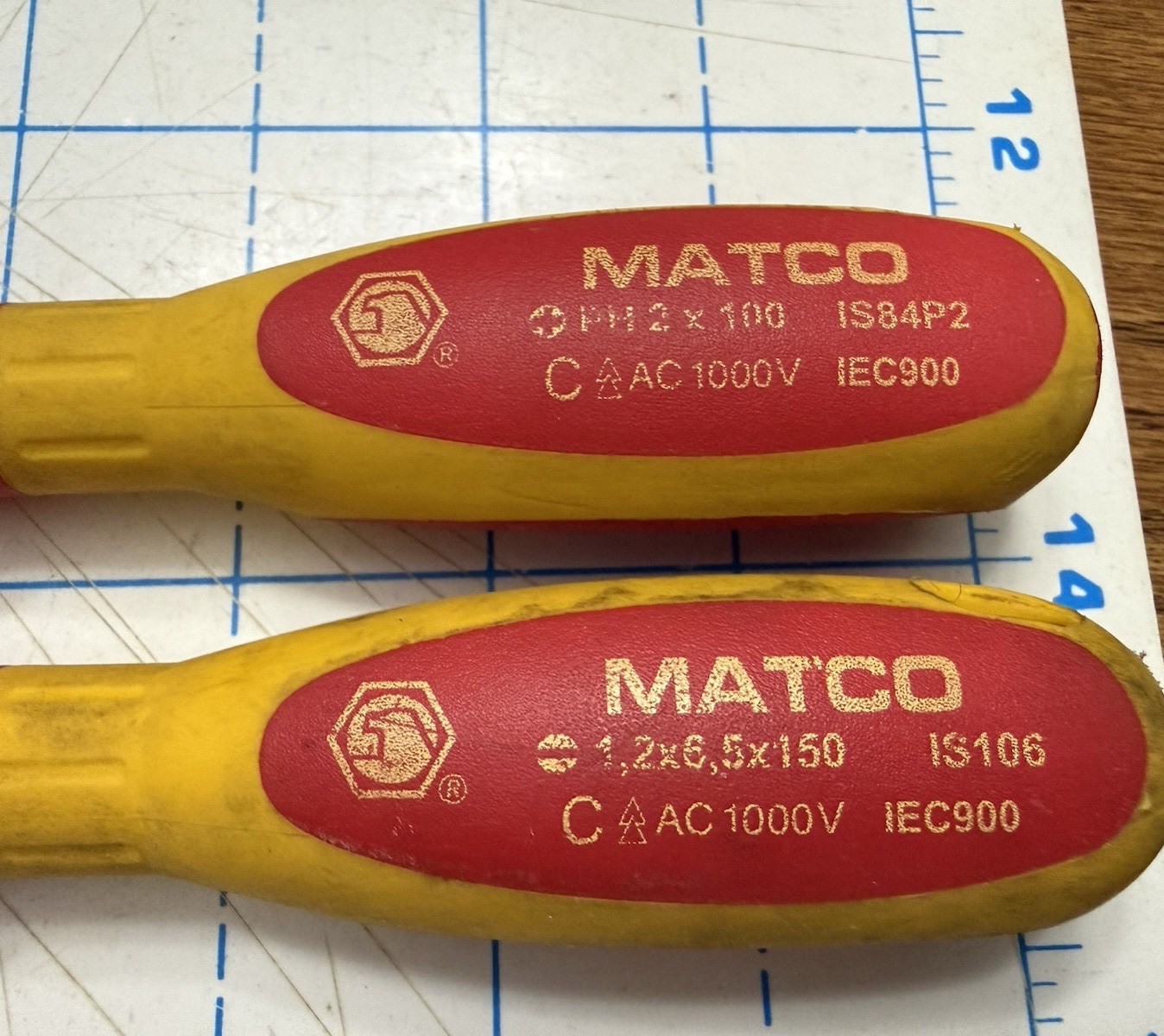 2 Matco Tools AC 1000v Insulated Phillip & SLOTTED Screwdriver IS84P2 & IS106