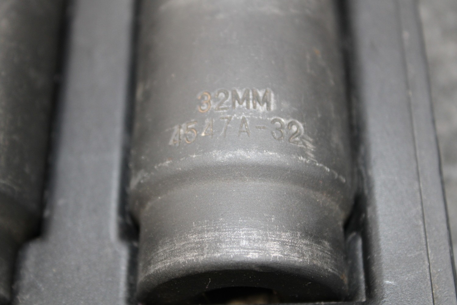 Mac Tools AS4547A Front Wheel Drive Axle Nut Socket Set w/Case (461939)