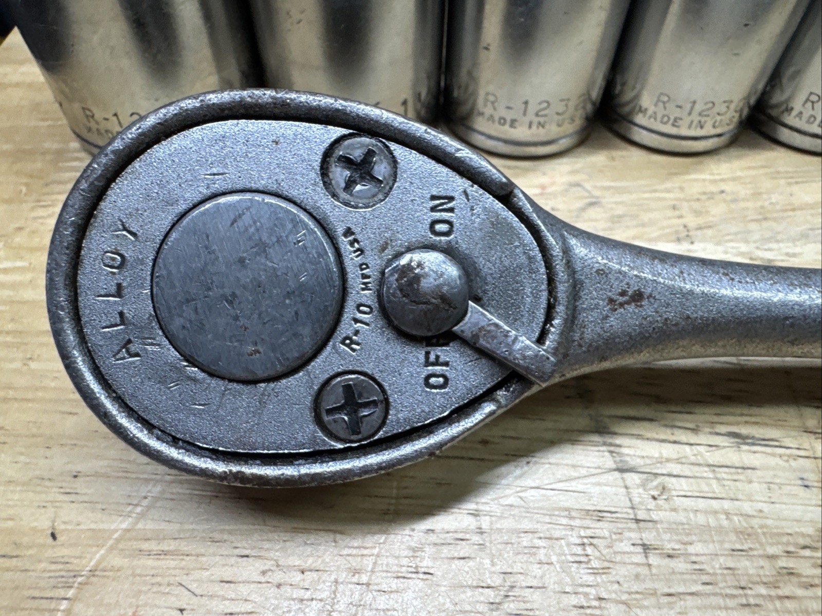 Vintage Penens 1/2″ Drive Ratchet Socket 13 Pcs Set R-10 Alloy Made in USA