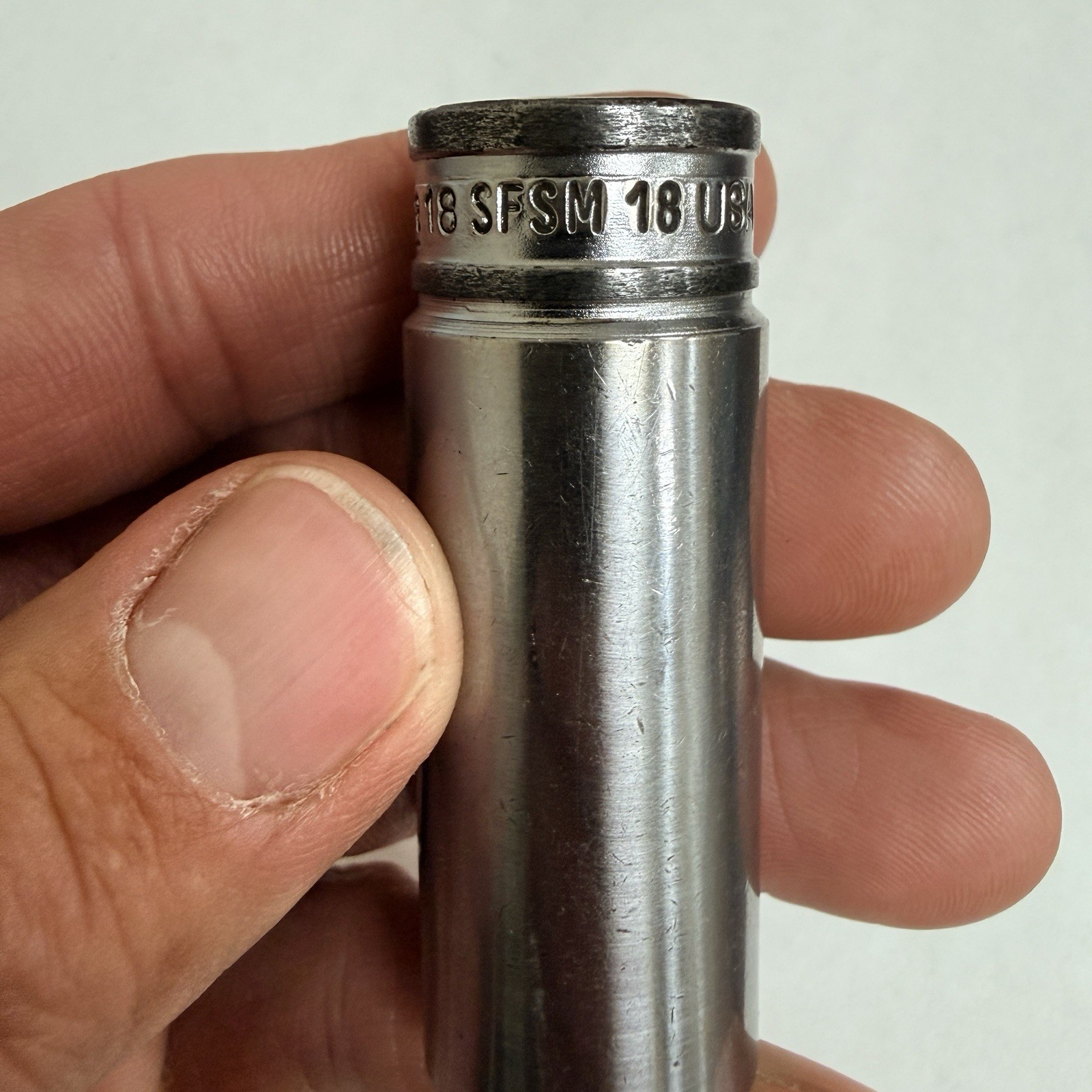 Snap-on Tools 18mm Deep Socket 3/8″ Drive Metric Chrome 6-Point SFSM18 SFSM-18