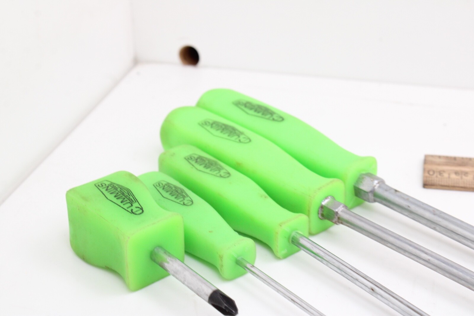 Cummins Lot Of 10 Flat/Slotted and Phillips Screwdrivers Orange Green Handles