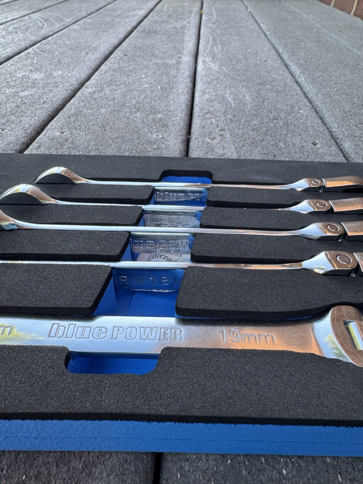 New Cornwell BluePower BPRW12MFST – 12 Pc Metric Ratcheting Flex Head Wrench Set