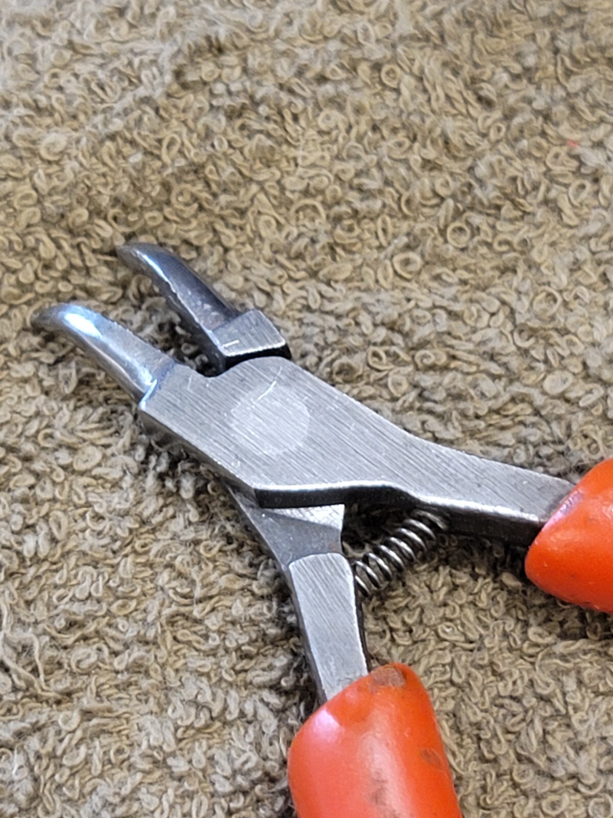 Snap on E771CG Angle Curved Needle Nose Electronic Pliers Cushion Grip Red 5 USA