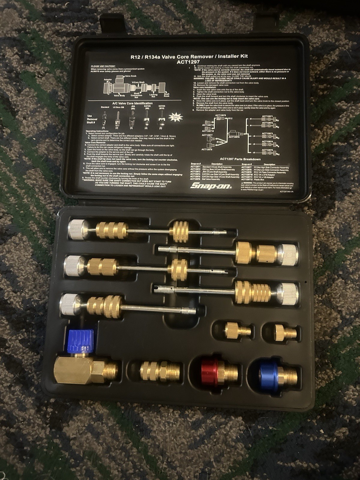 Snap On ACT1297 R12/R134a Master Kit Valve Core Remover/Installer