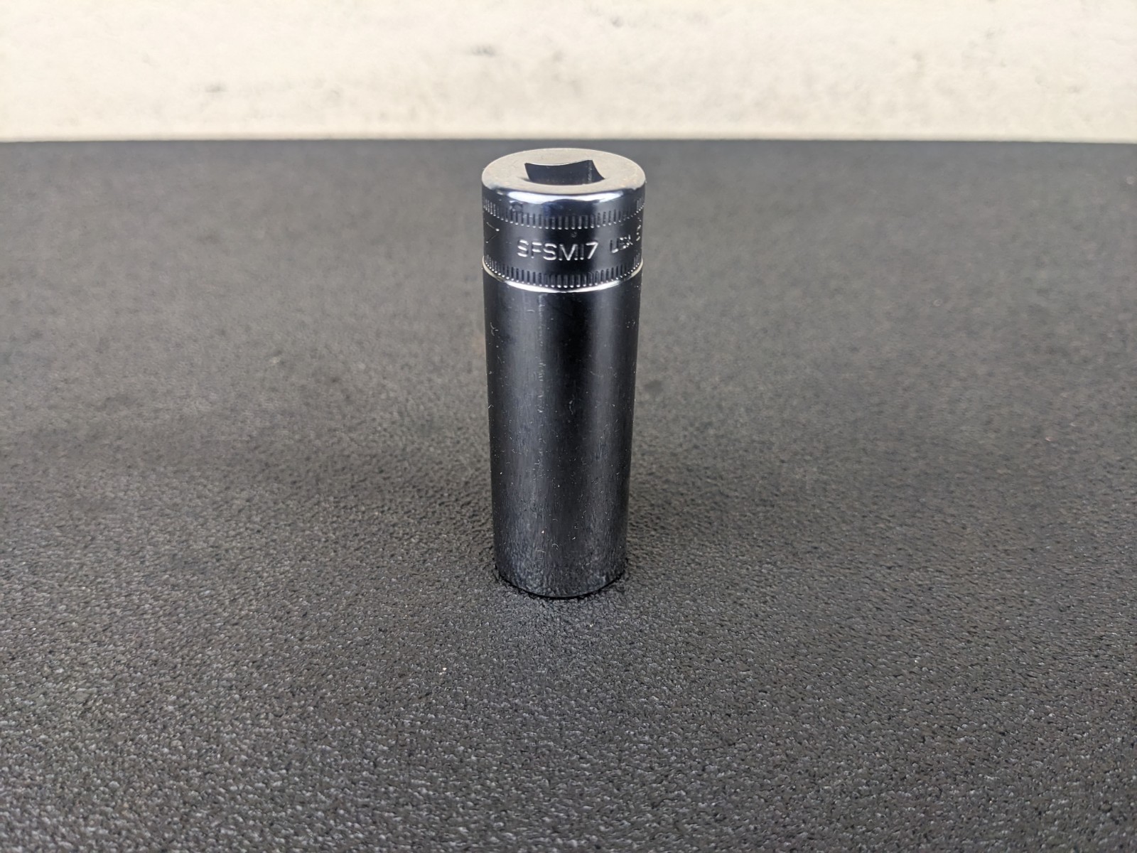 #av455 Snap-on Tools NEW 3/8″ Drive 17mm 6-point Deep Socket SFSM17