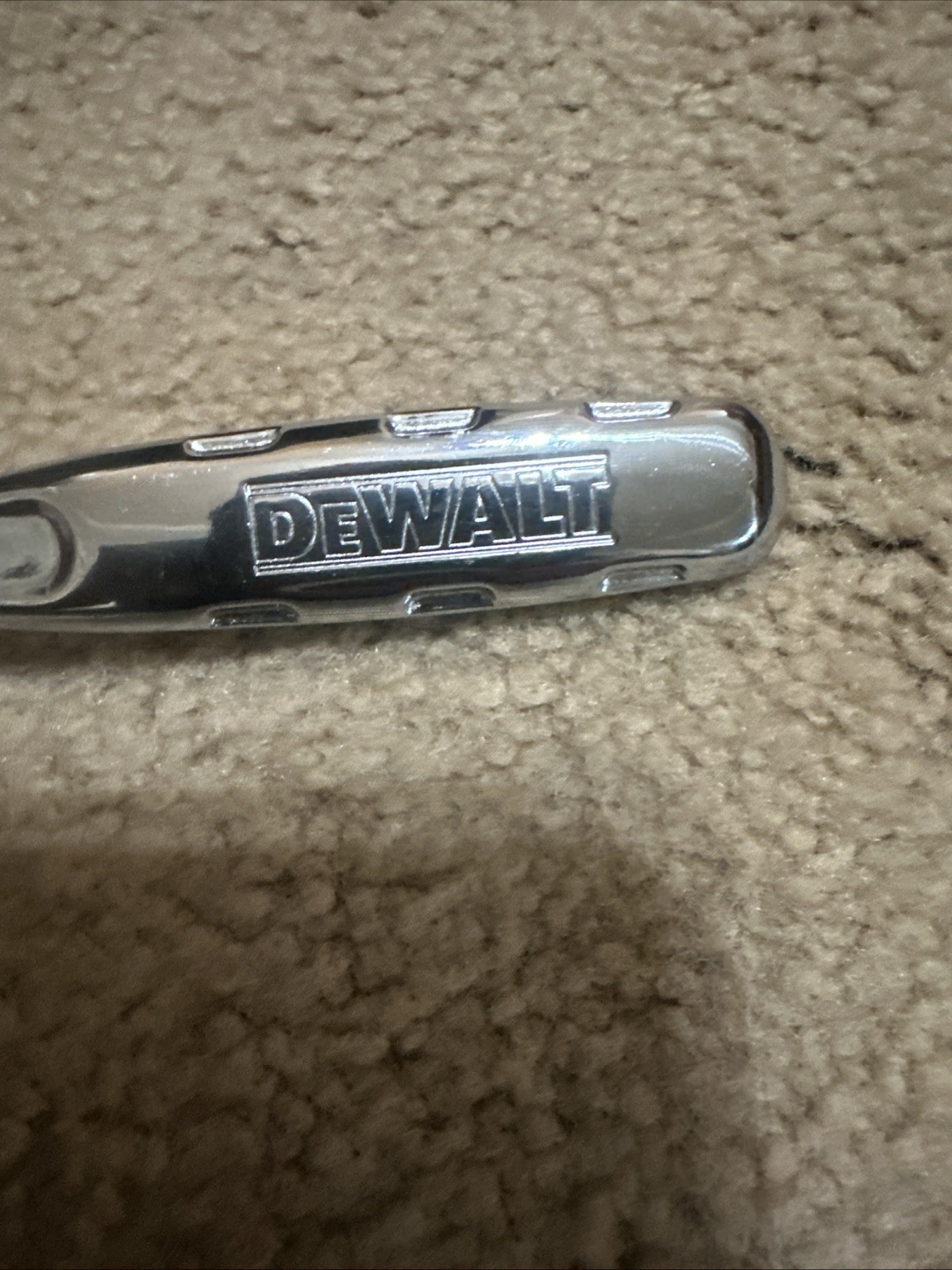 DeWalt DWMT81097: 3/8″ Drive Quick-Release Ratchet, 72-Tooth Gear – Chrome