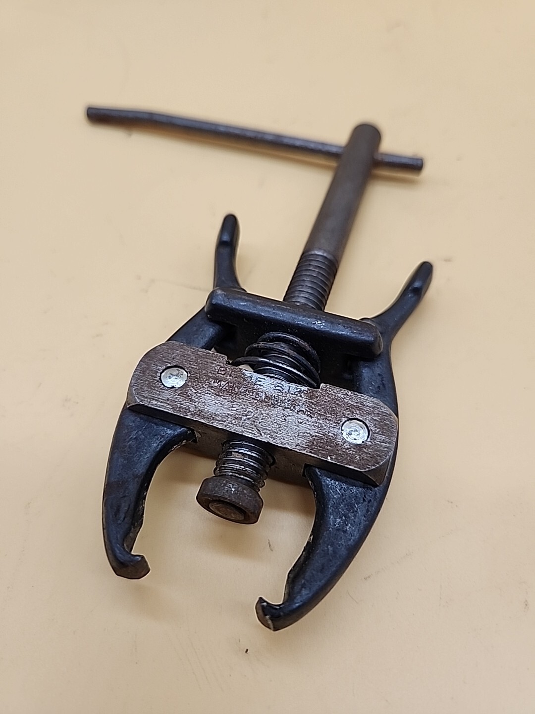 Blue Bird No. 21 Spring Loaded Battery Terminal Puller USA