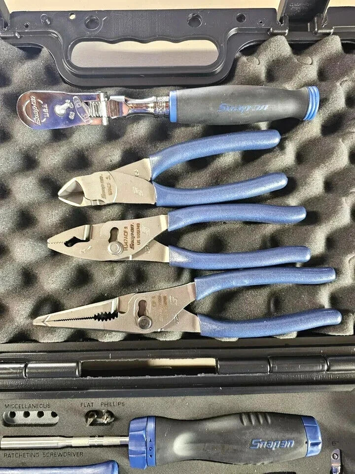 Snap-on POWER BLUE 3/8″ dr 33pc METRIC & SAE General Service Foam Set 233FSMBFMB