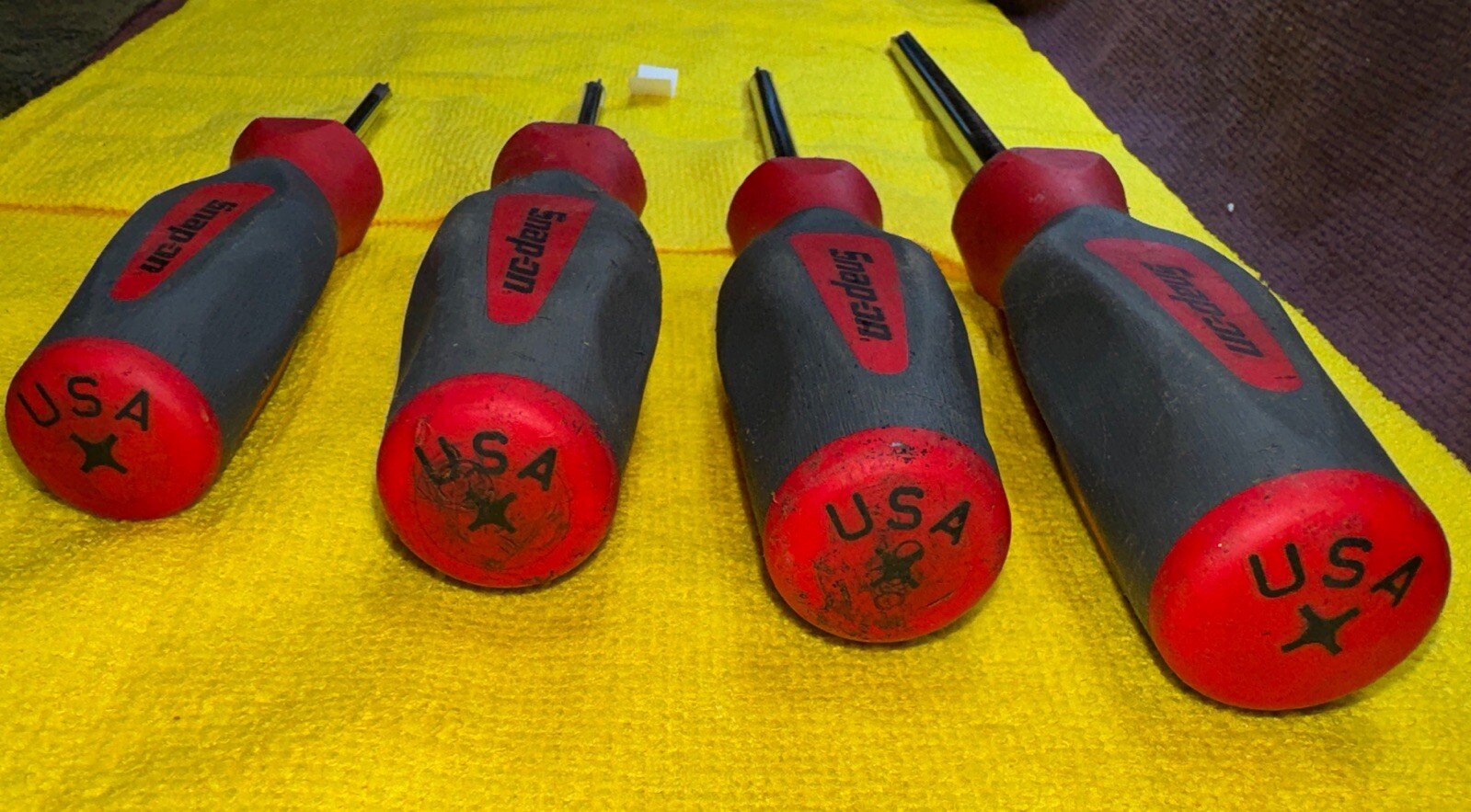 Snap On Tools SHDZ40R SDDD41MB 4pc Red & Gray Hard Grip Pozi PZ Screwdriver Set