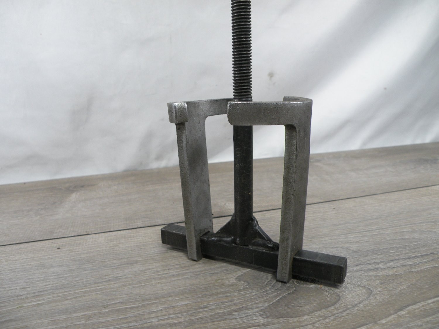 Heavy Duty 2 Jaw Adjustable Bearing Puller Tool Automotive Gear Remover