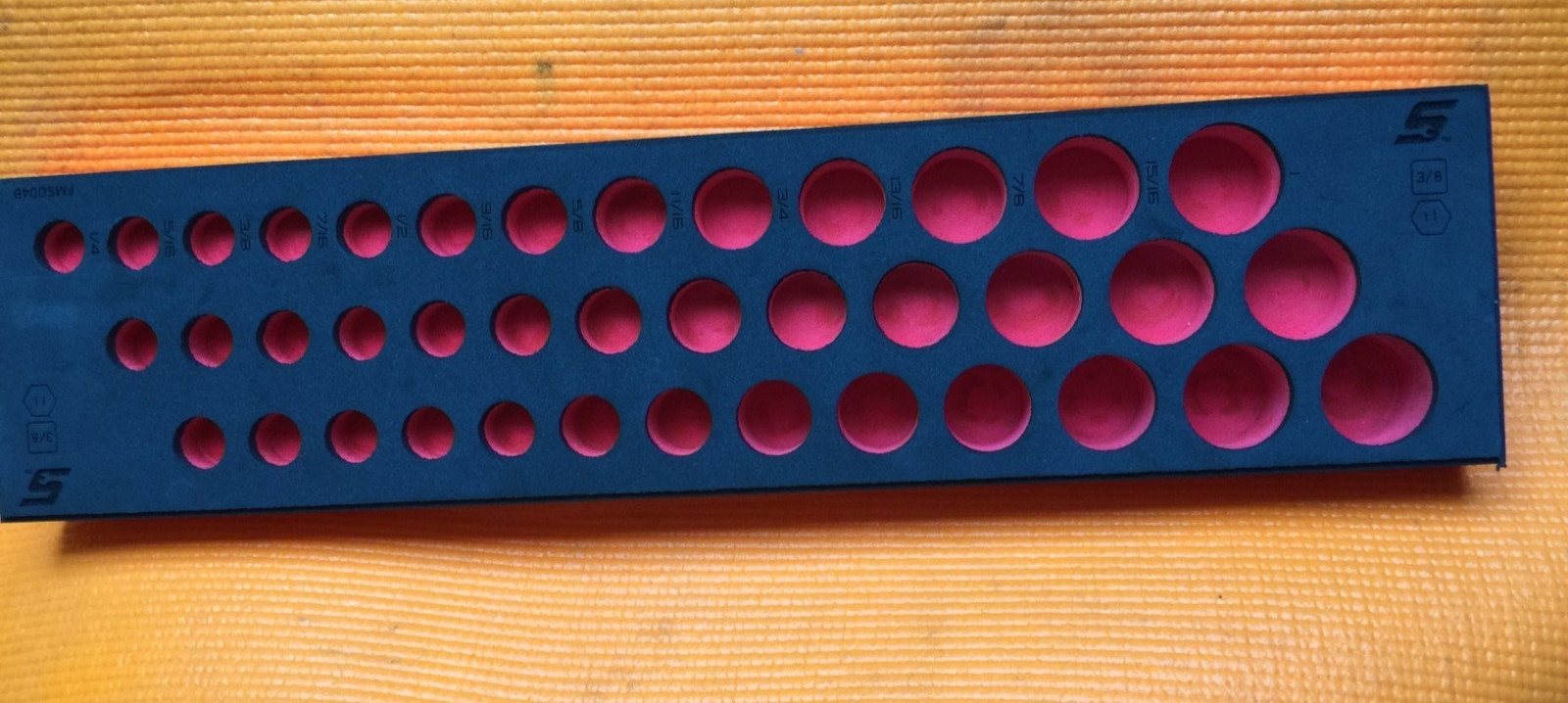 Snap-on 39 PIECE 3/8″ Drive SAE Socket Set Red FOAM ONLY USA LIKE NEW