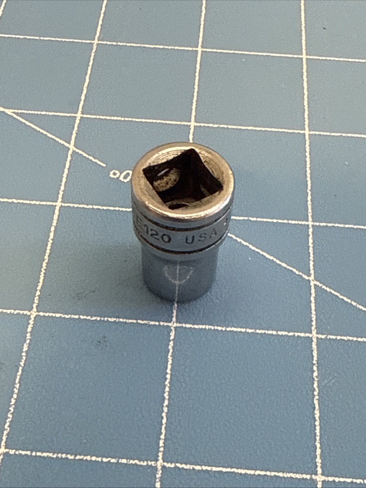 Vintage Snap On 3/8″ Drive E12 Shallow Chrome Invert Torx Socket FLE120