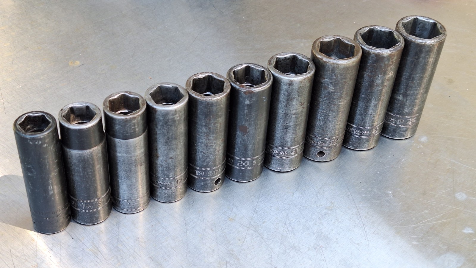 Snap On 1/2″ Drive 6-Point Metric Deep Impact Socket Set 36,34,32,30,29,27-15MM