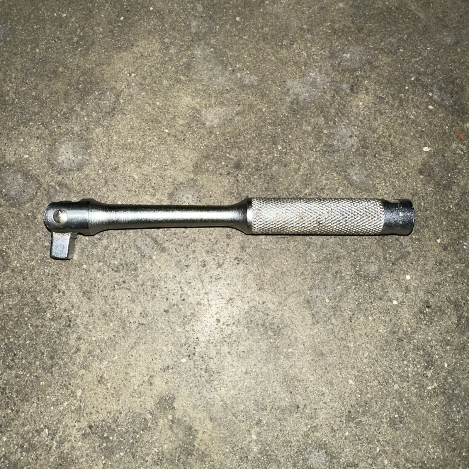 Husky CM-50 1/4″ Flex Handle Breaker Bar