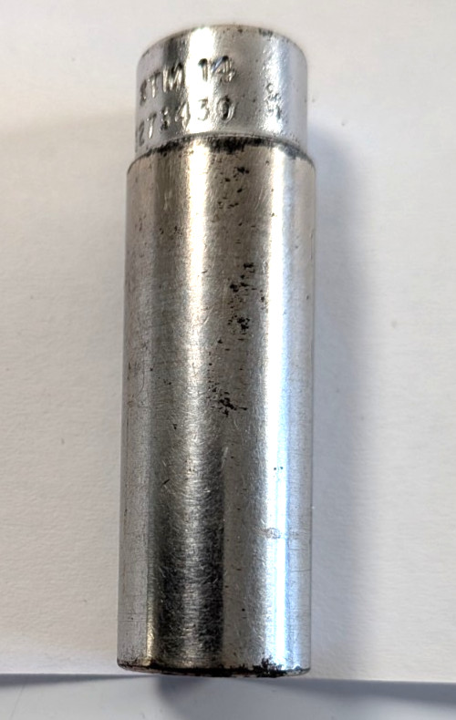 Snap-on STM14 7/16 Inch Socket 1/4 Drive w8A4blu