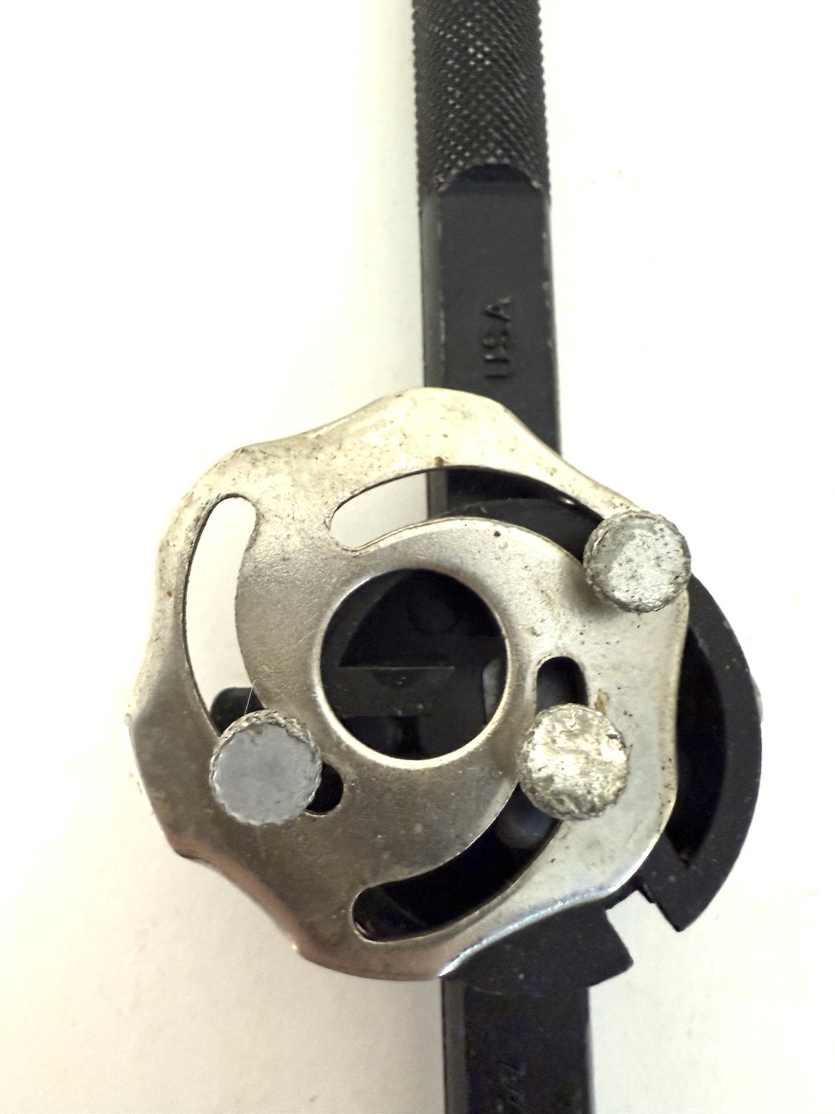 Snap-On Tools USA 1″ Double-Hex Self-Centering Threading Die Stock Handle TD10A