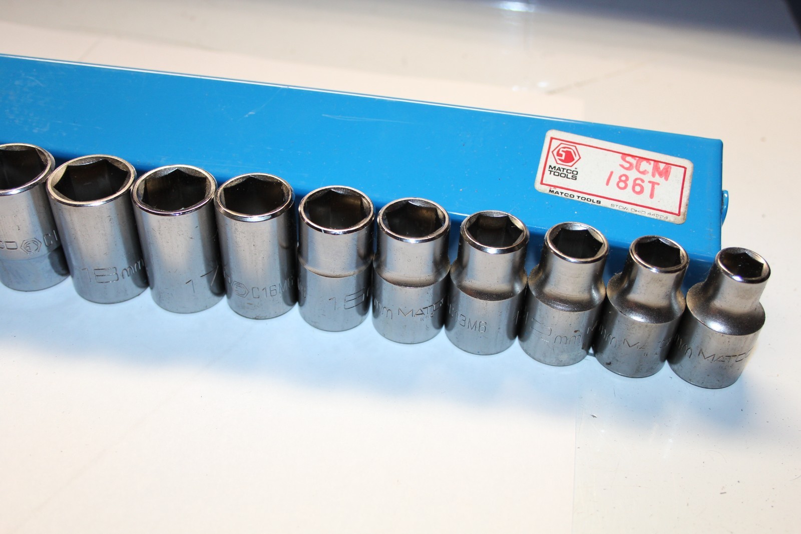 MATCO TOOLS 18 PIECE 1/2″ DRIVE METRIC 6 POINT CHROME SOCKET SET SCM186T USA