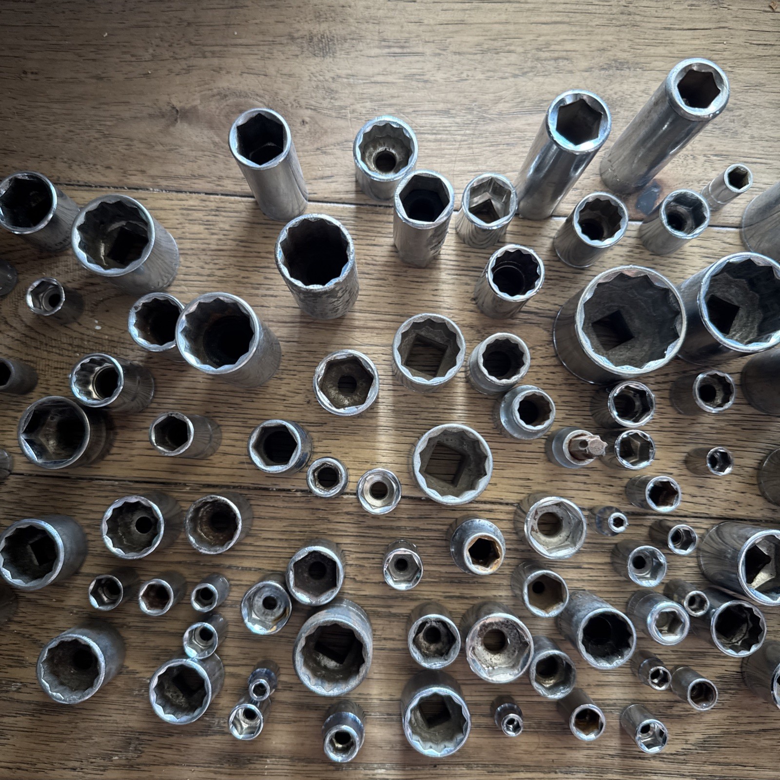 Sockets Standard SAE Assorted 83 Pieces