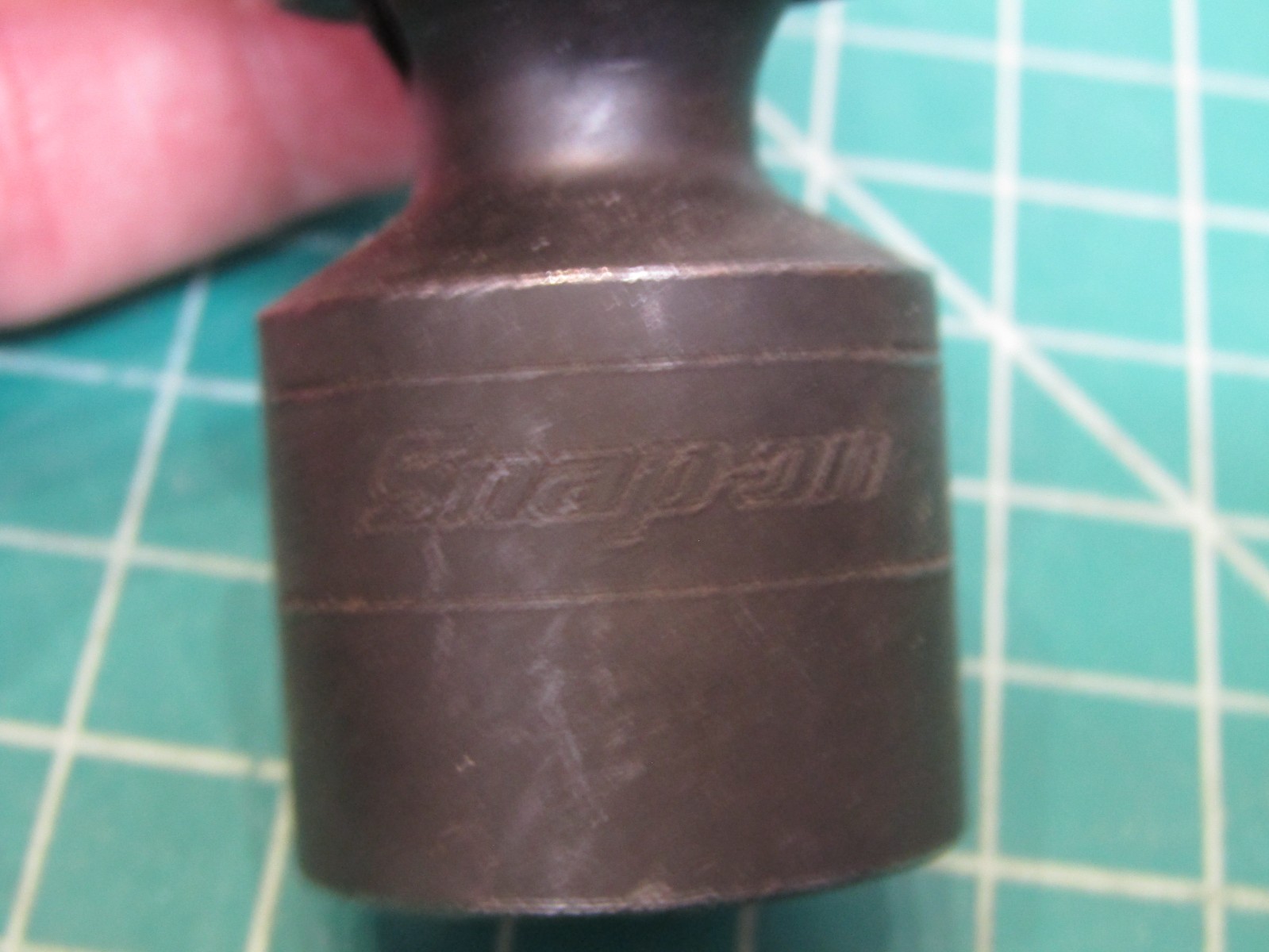 1 – Snap-on Tools IPL28C 1/2″ Drive 7/8″ SAE 6pt Impact Swivel Socket USA. NEW