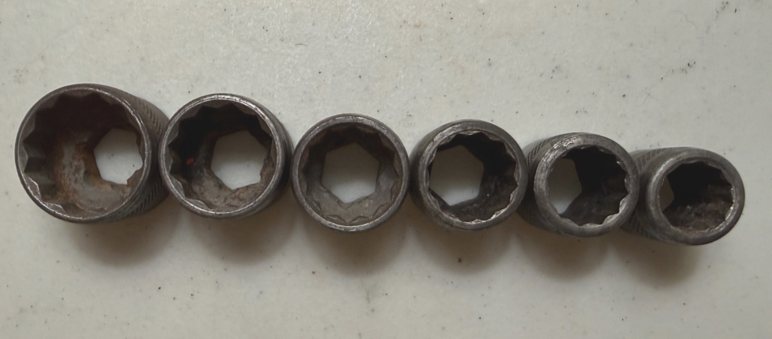 Vintage Indestro 6 Socket Set, w Breaker Bar & Holder, Early 1930″s, Good Cond