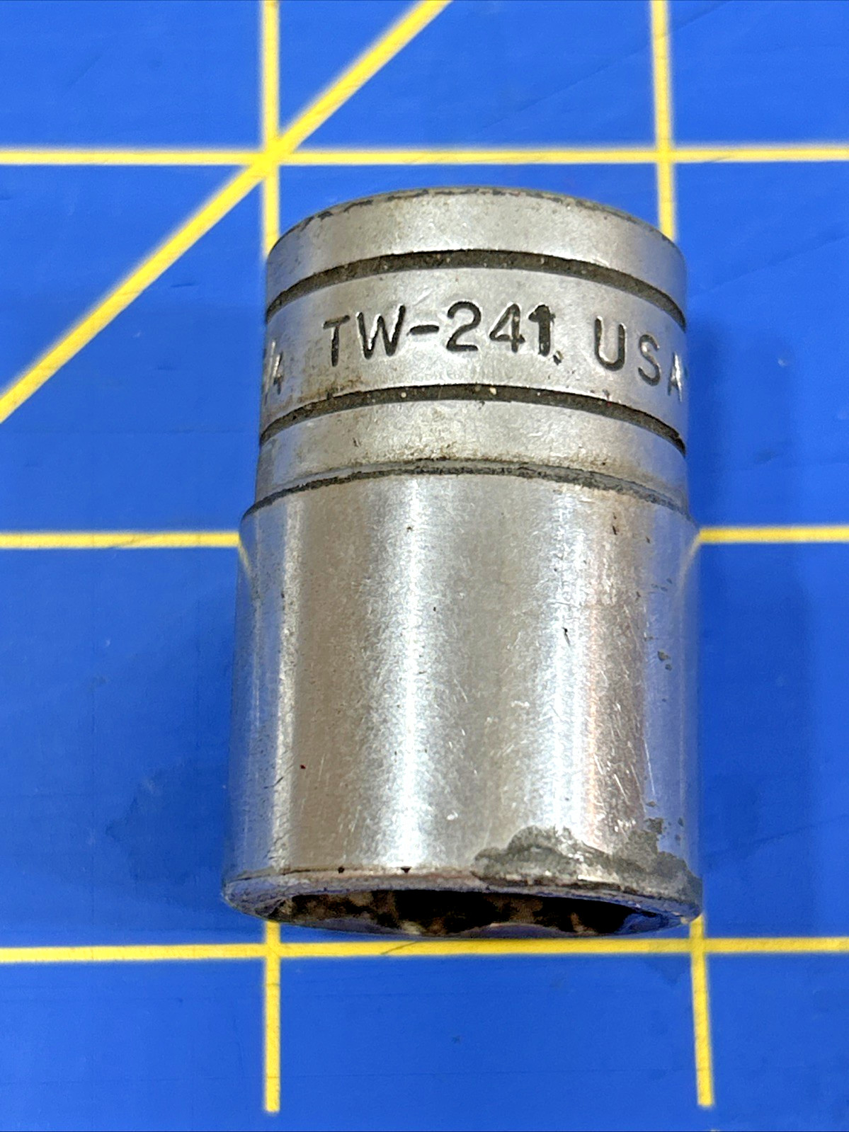 Snap-on Tools USA TW241 1/2″ Drive 3/4″ SAE 6 Point Shallow Chrome Socket