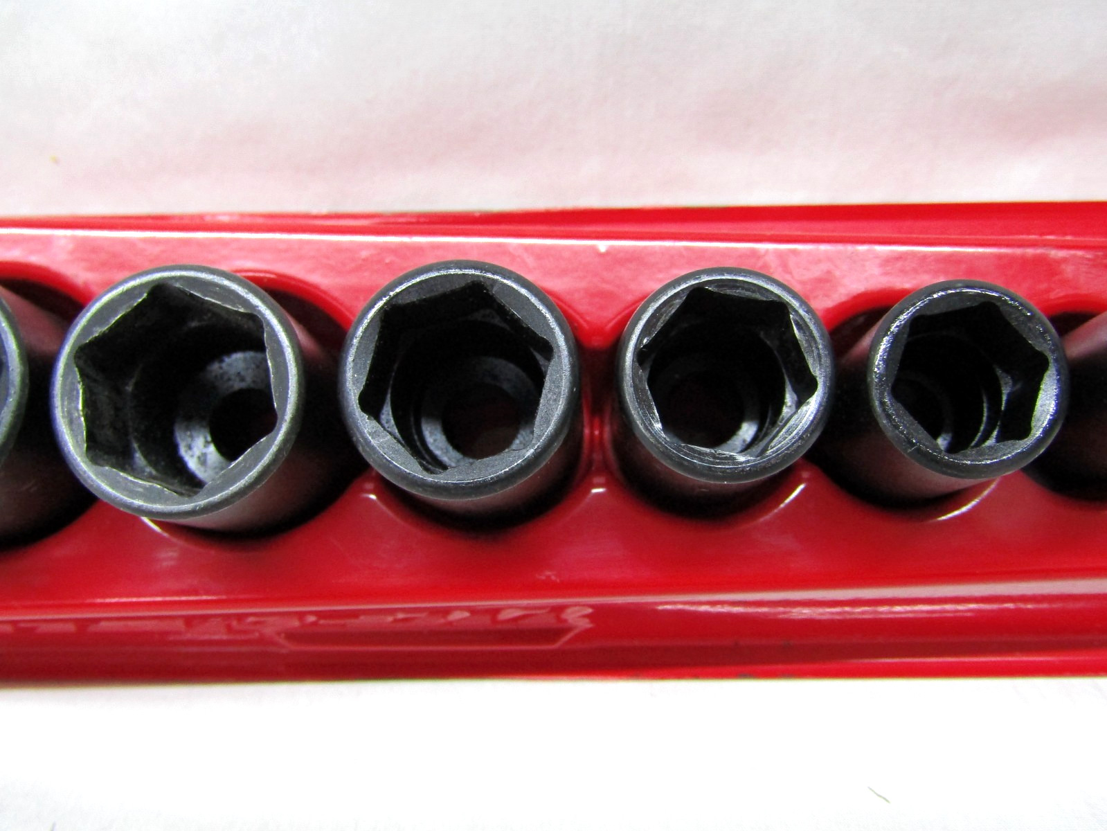 Snap-On IMFS, 5/16-7/8, 10 Piece, 3/8″ Drive, SAE Socket Set w/ Magnet Tray