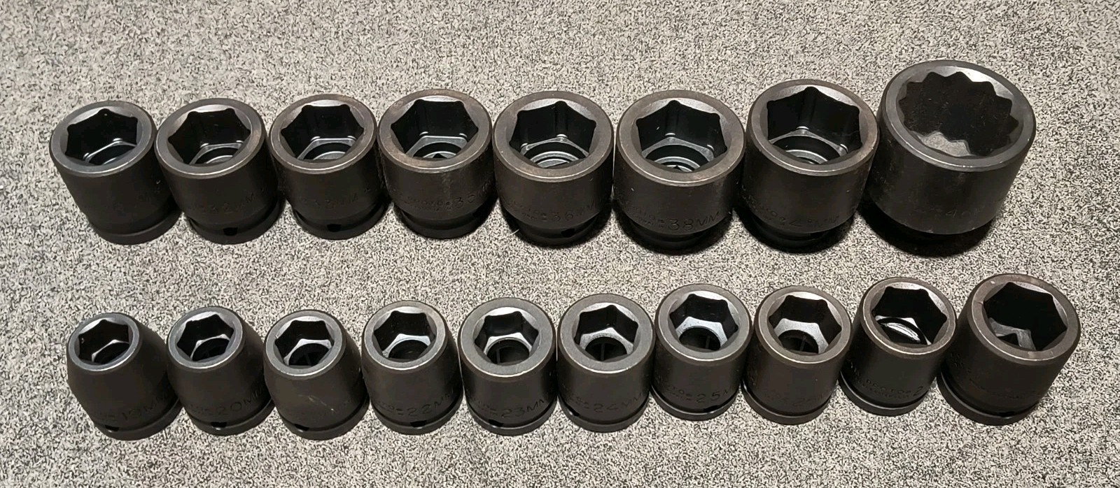 Proto Metric 3/4″ Inch Drive Impact Socket Set 19mm-46mm, 18 Pieces