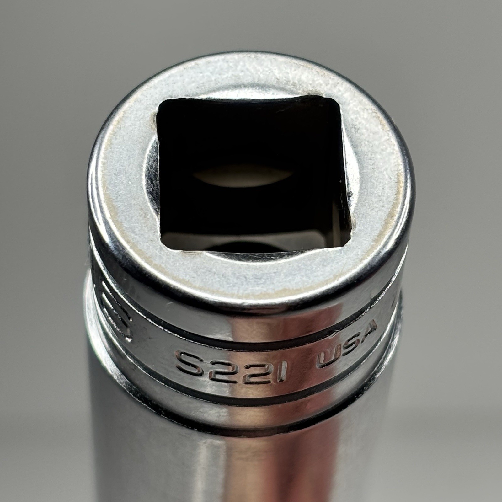 Snap On S221 1/2 Drive 12 Point SAE 11/16 Flank Dr Deep Socket USA VGC 1991