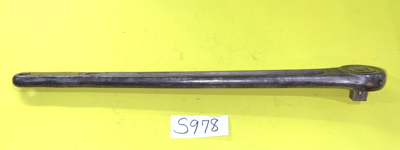 CORNWELL TOOLS VINTAGE 3/4 DRIVE RATCHET 20 INCH HAS ON OFF PUSH TYPE NUB
