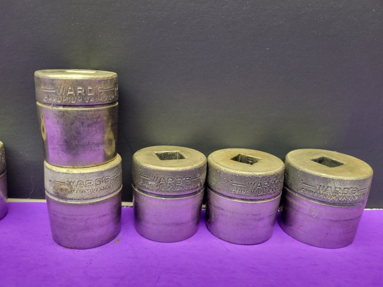 16 VINTAGE WARD’s 1/2 DRIVE SHALLOW SOCKET SET 12PT. 7/16″-7/8″ & 1″TO 1 1/4″