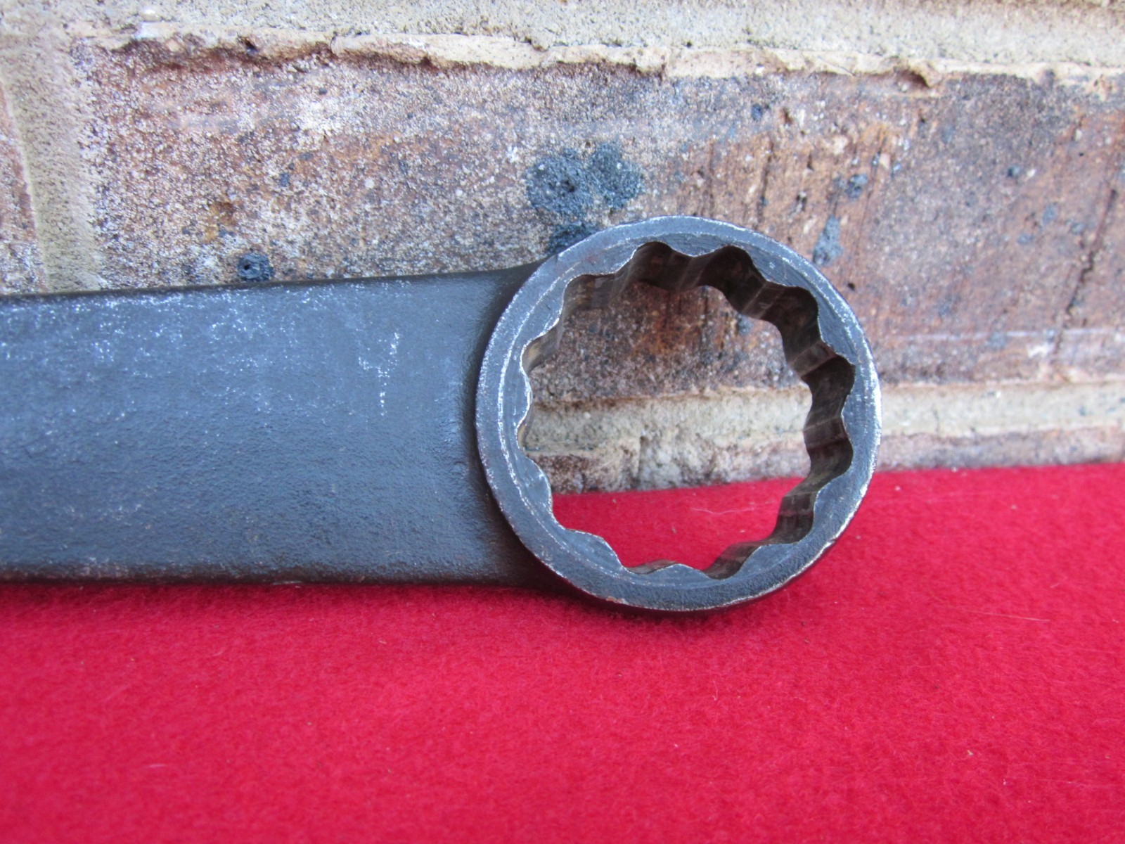 Snap-on GOEX48 1 1/2″ 12 Point Black Industrial Finish Combination Wrench USA