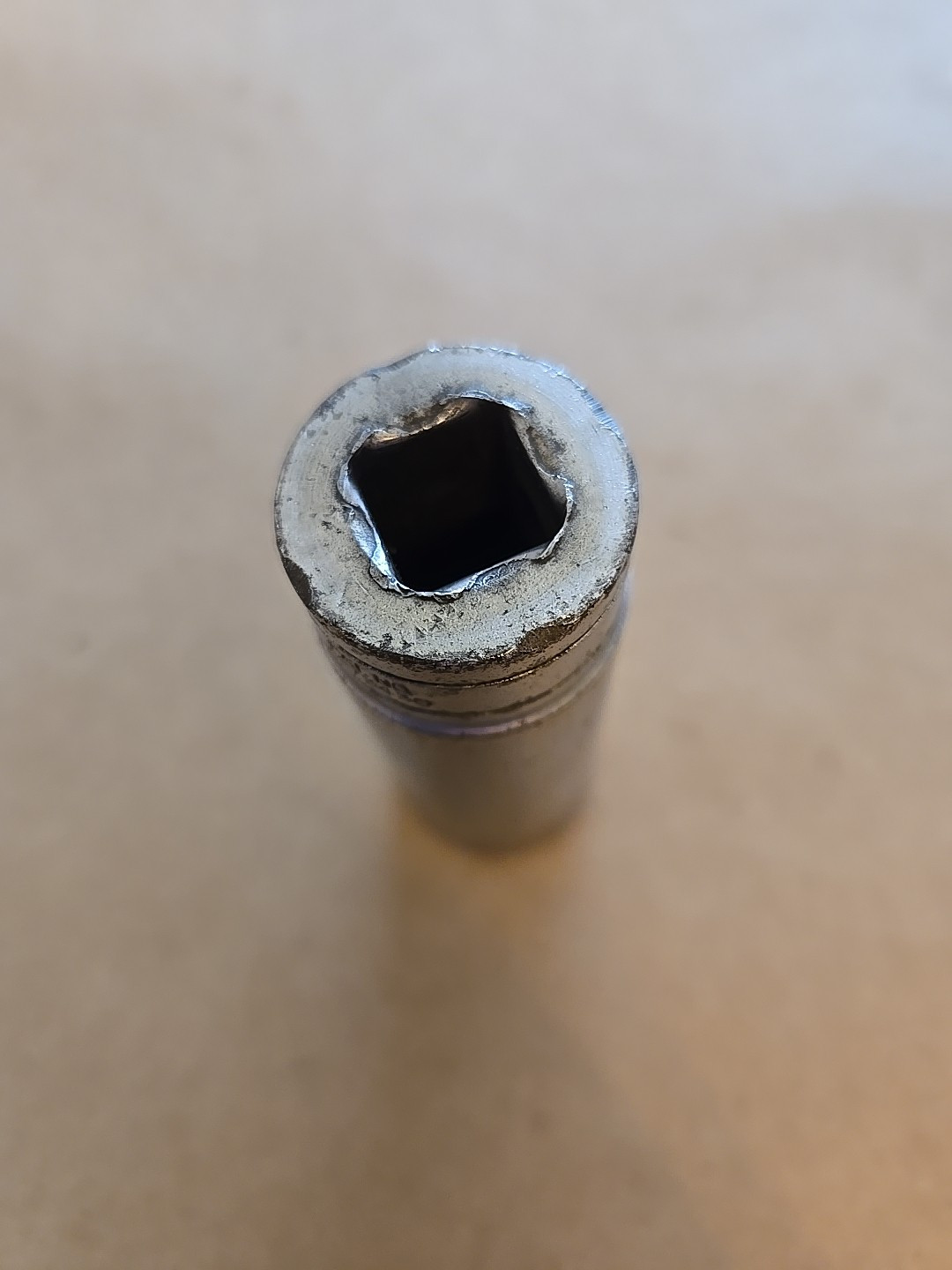 Snap On 1/2″ Drive 7/8″ 6PT SAE Deep Chrome Socket Worn TS281