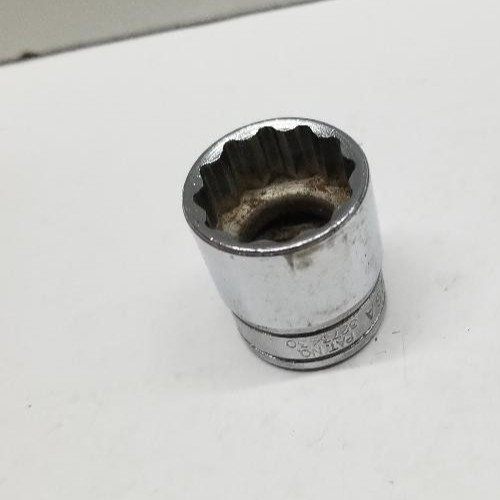 Snap On 3/8 Drive 1/2 Socket 12 Point F161 & 11/16 F221