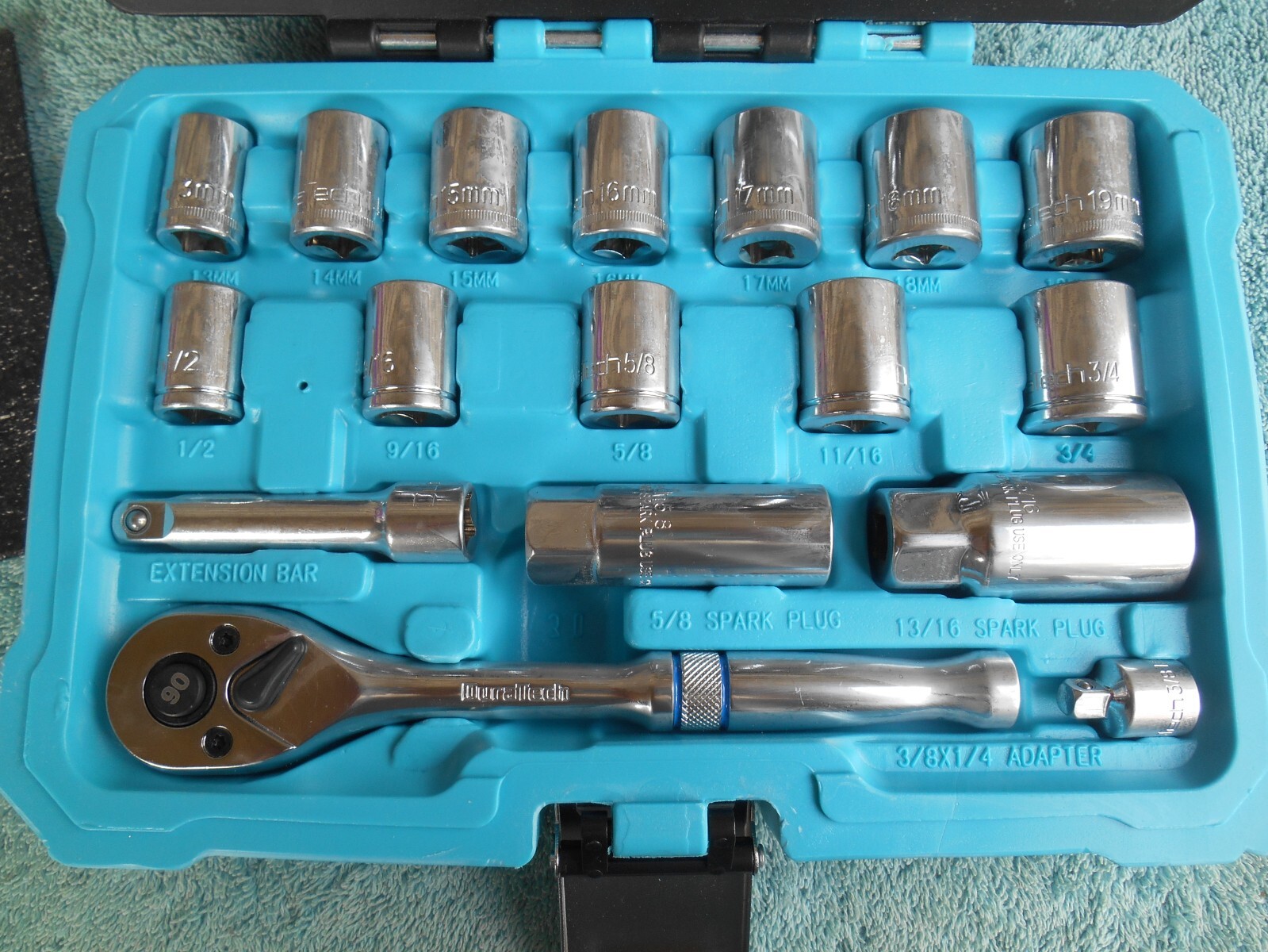 NEW DURATECH 30PC. 1/4″ 3/8″ Drive Impact SOCKET SET SAE / Metric WITH CASE.