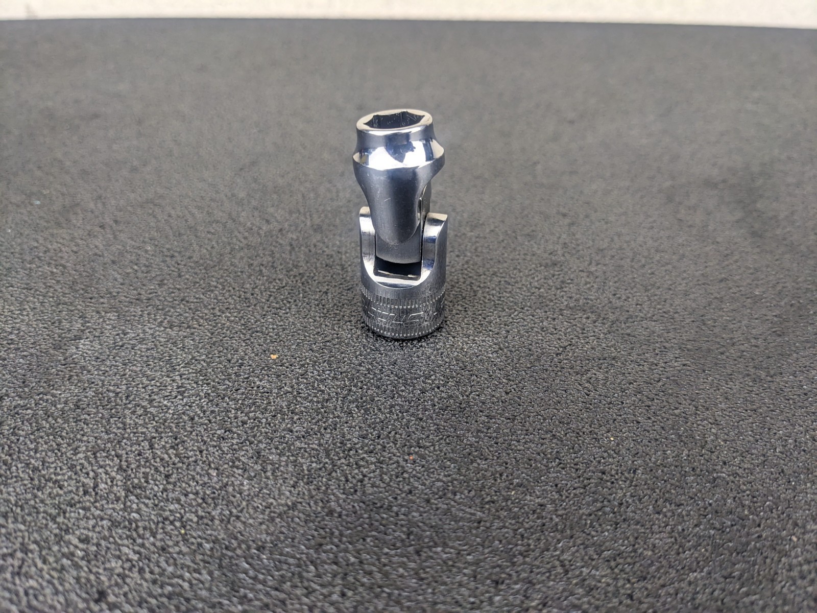 #aj161 Snap On Tools 3/8″ Drive 10mm Metric 6pt Universal Swivel Socket FSUM10A