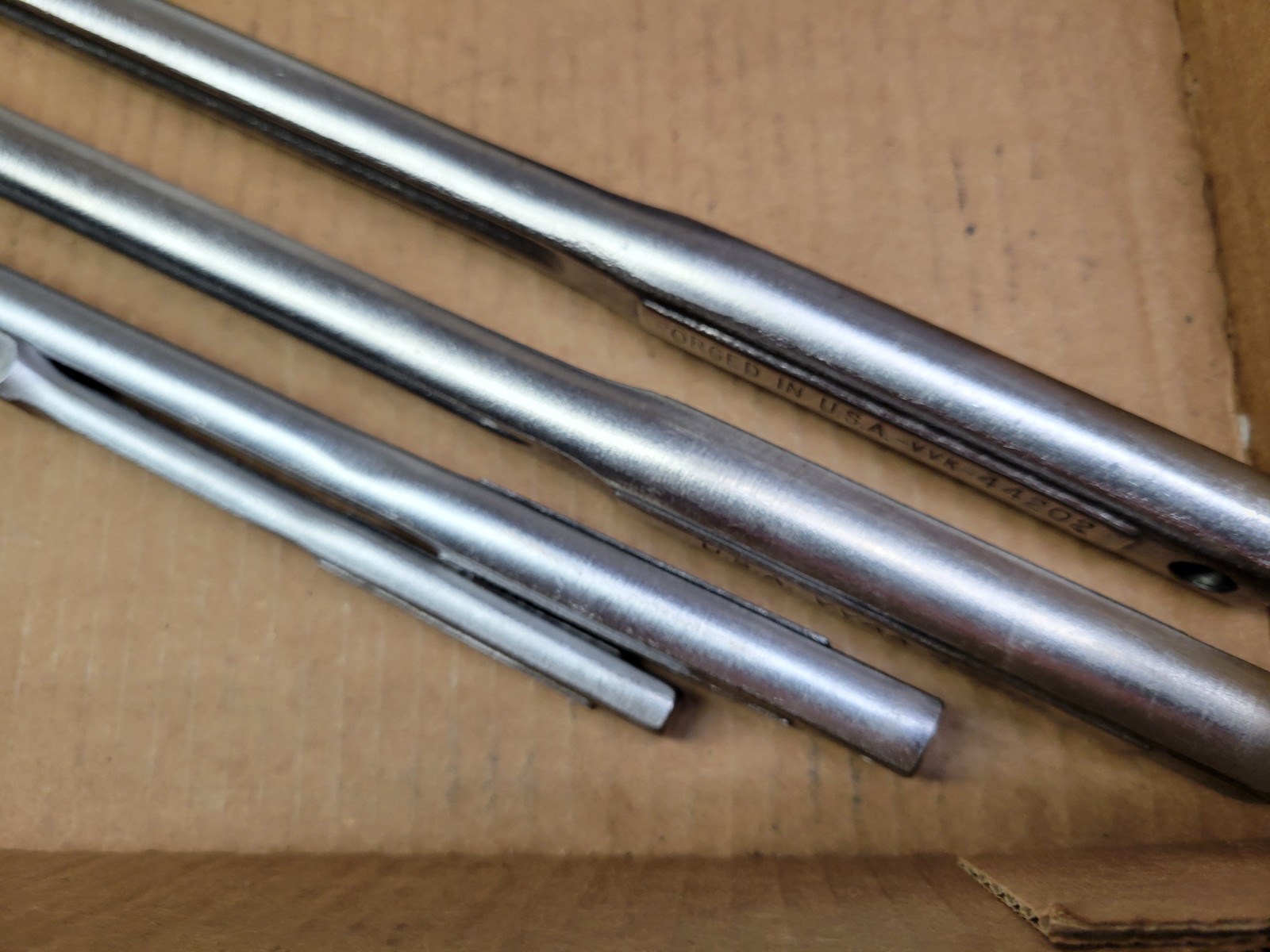 Craftsman USA 4-Piece Breaker Bar Set 1/4 + 3/8 + 1/2″ + 1/2″ long