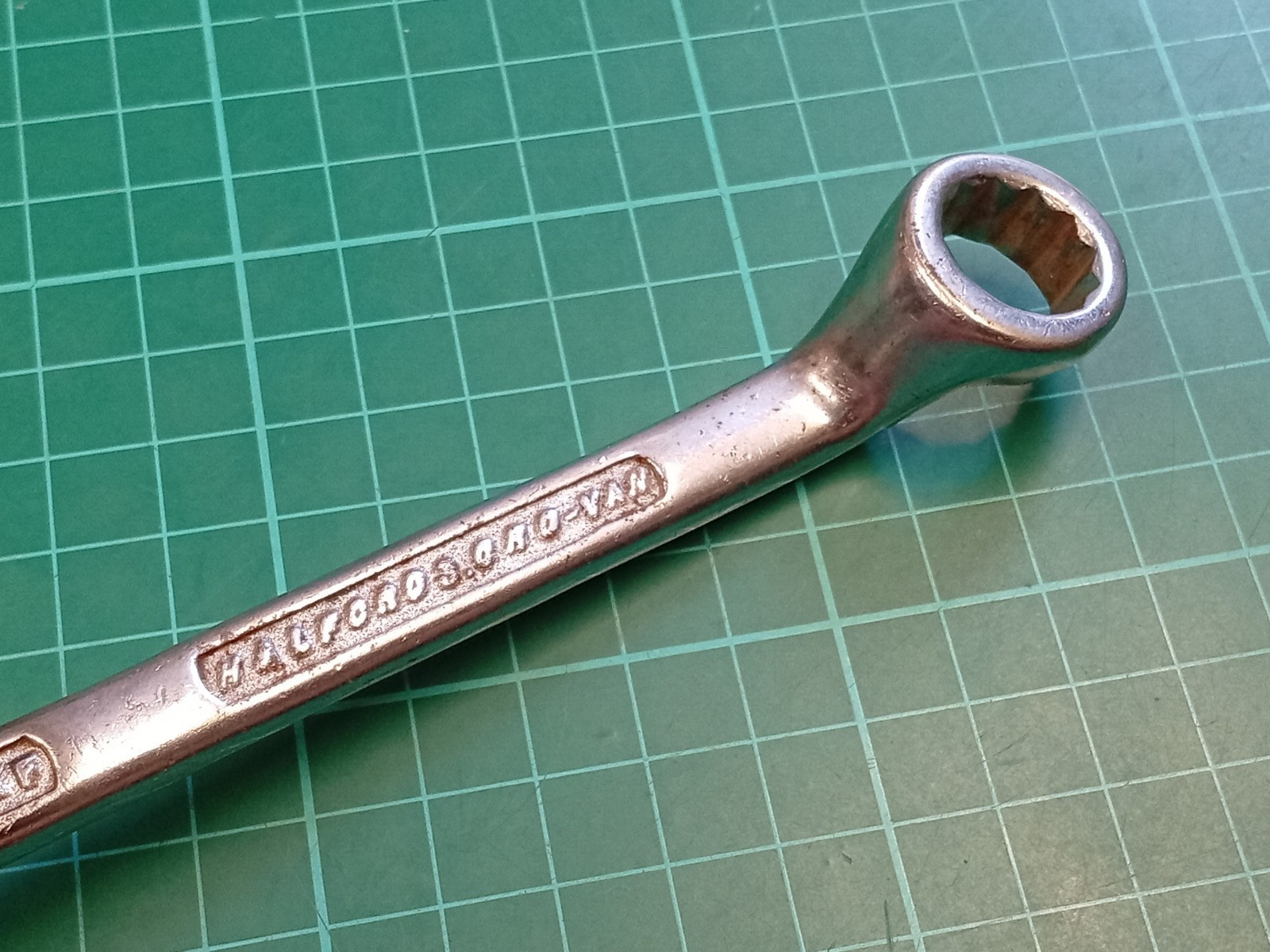 Vintage Halfords 9/16″ x 5/8″ AF, Chrome Vanadium, Offset Ring Spanner, England