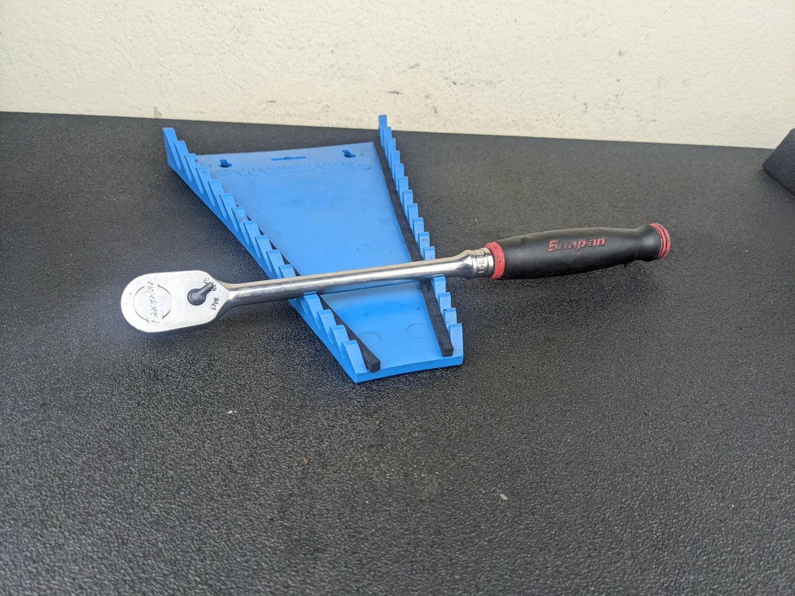 #bl152 Snap On Tools 3/8” Drive 12″ Soft Grip Red Long Handle Ratchet FHL80