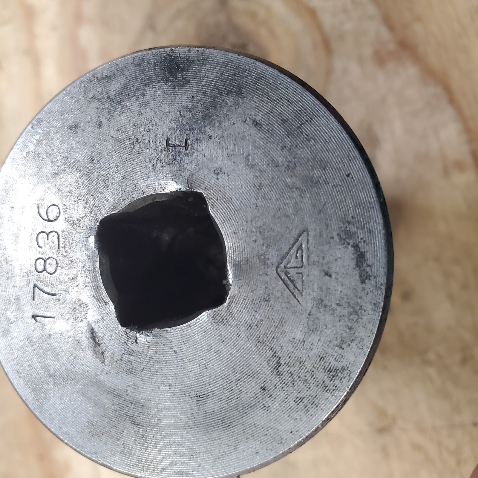 Engine Barring Socket Turning Tool for CAT MACK engines