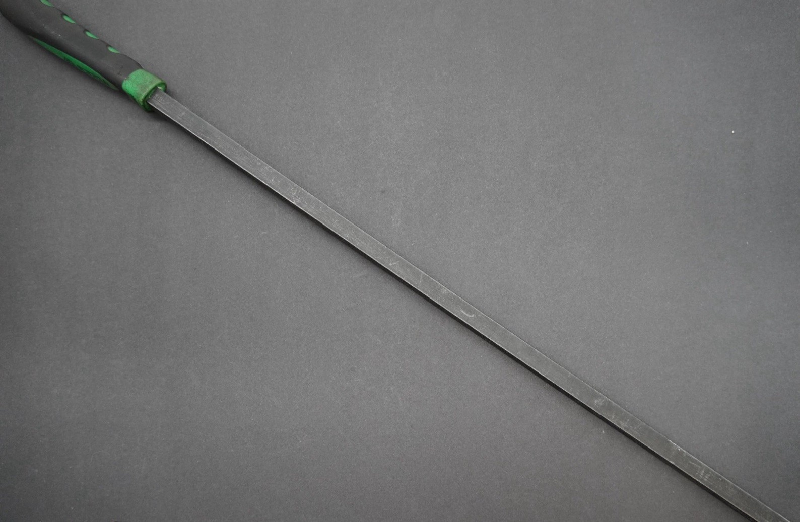 Matco Tools Pry Bar 36”Inch Bent Curved Tip Strike Handle (Green) PBG36C