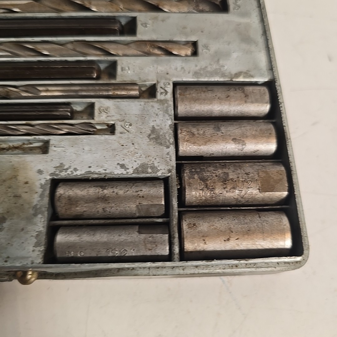 Ridgid Lone Rip Screw Extractors Set No. 10 Original Metal Case See Photos