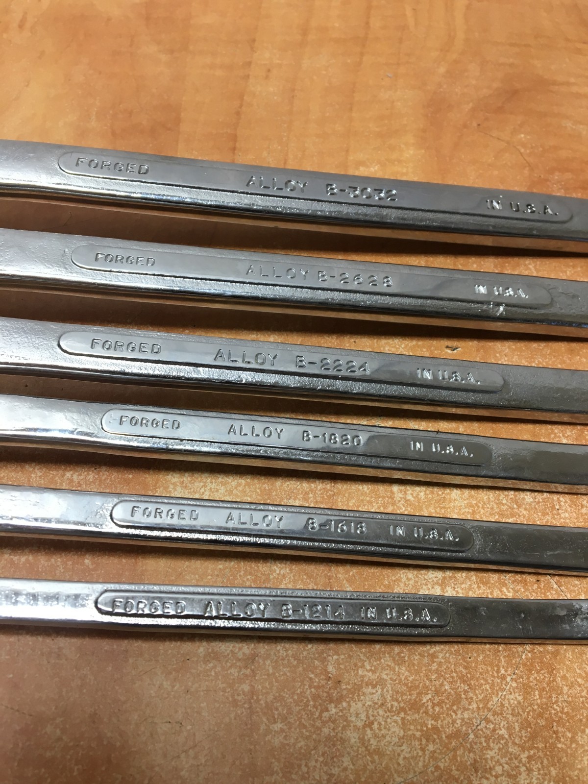 S-K USA 6- Piece SAE Offset Box End Wrench Set 3/8 To 1 In. B-1214 to B-3032