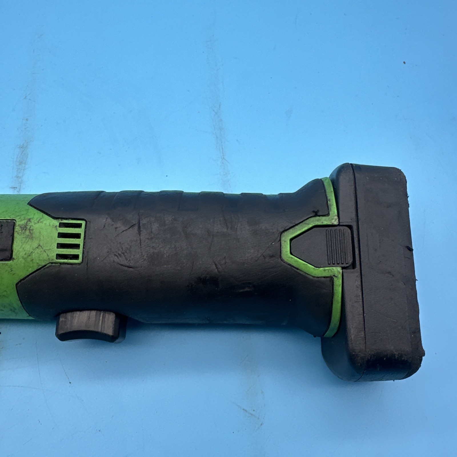 Snap-on CTR817G 1/4″ 14.4V MicroLithium Cordless Long Neck Ratchet *Pre Owned*