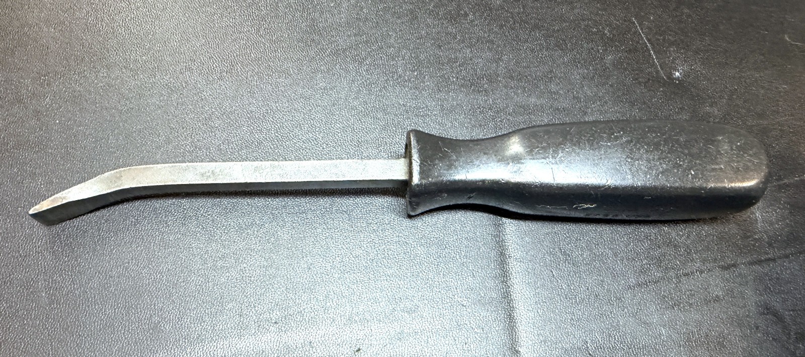 SNAP ON SPB8 Classic Black Hard Handle 8in. Pry Bar USA