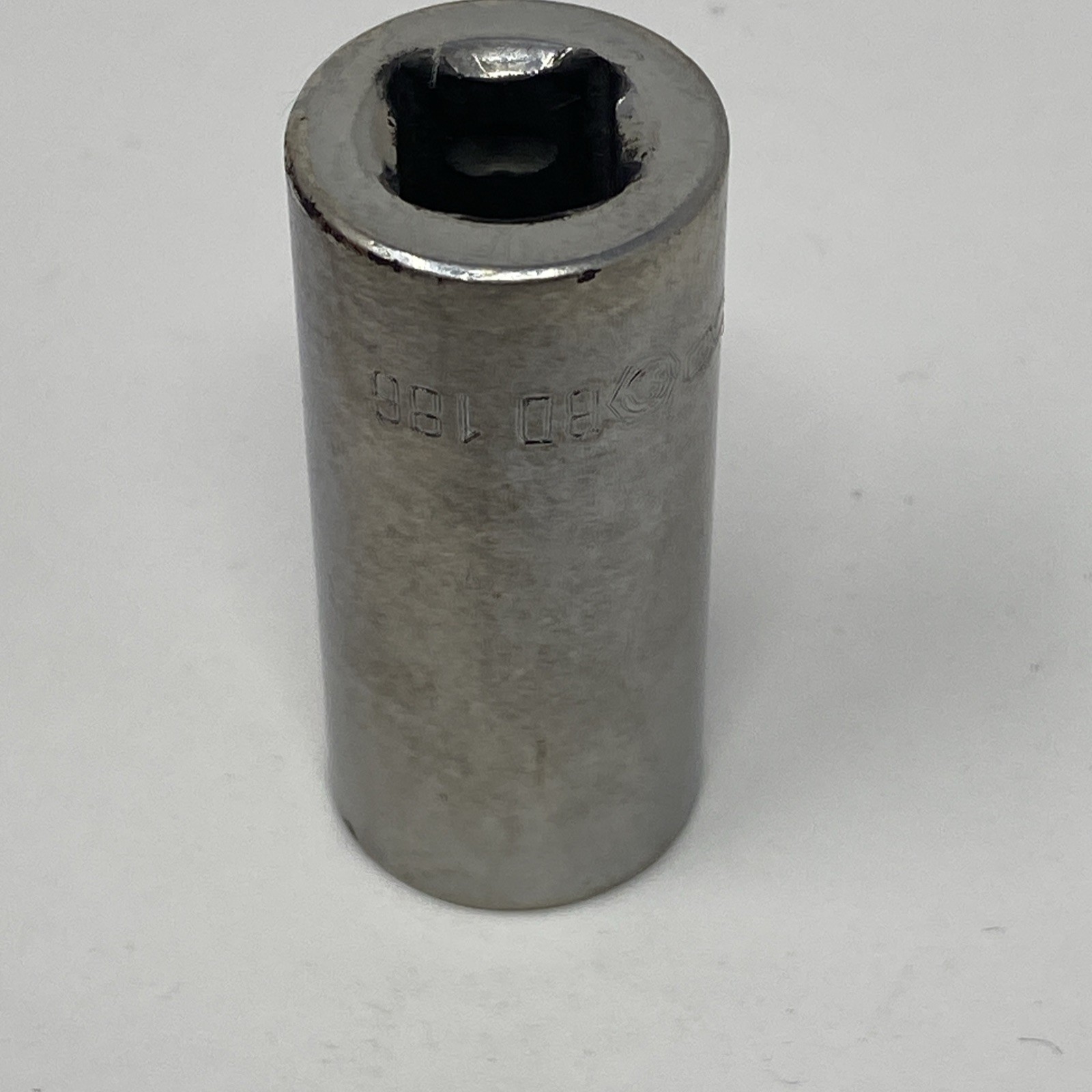 Matco Silver Eagle Tools BD186SE 9/16″ SAE Deep Socket 3/8″ Drive 6 Point