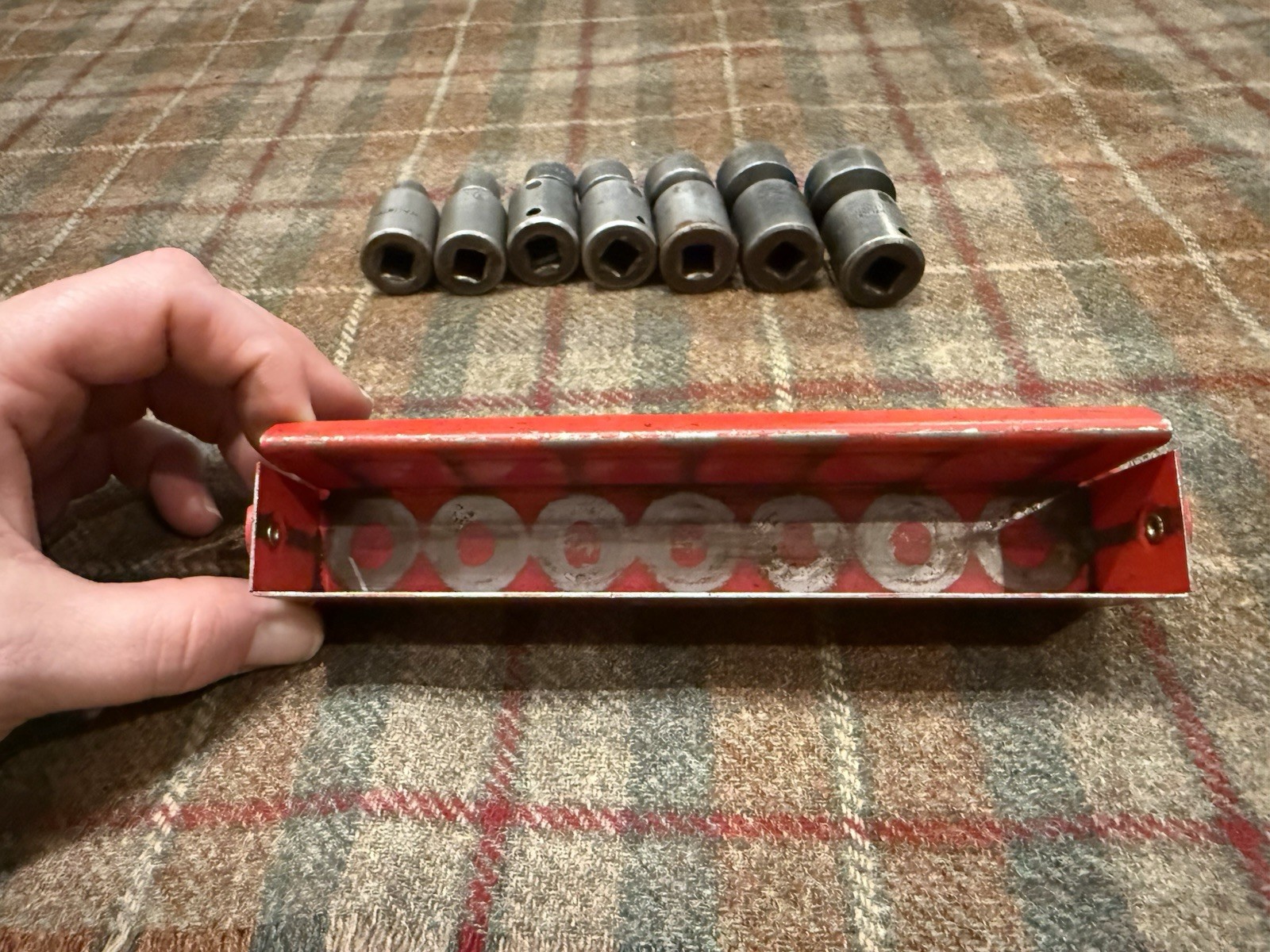 MAC 3/8″ Drive 7pc 3/8″-3/4″ SAE Impact Swivel Universal Socket Set w/metal tray