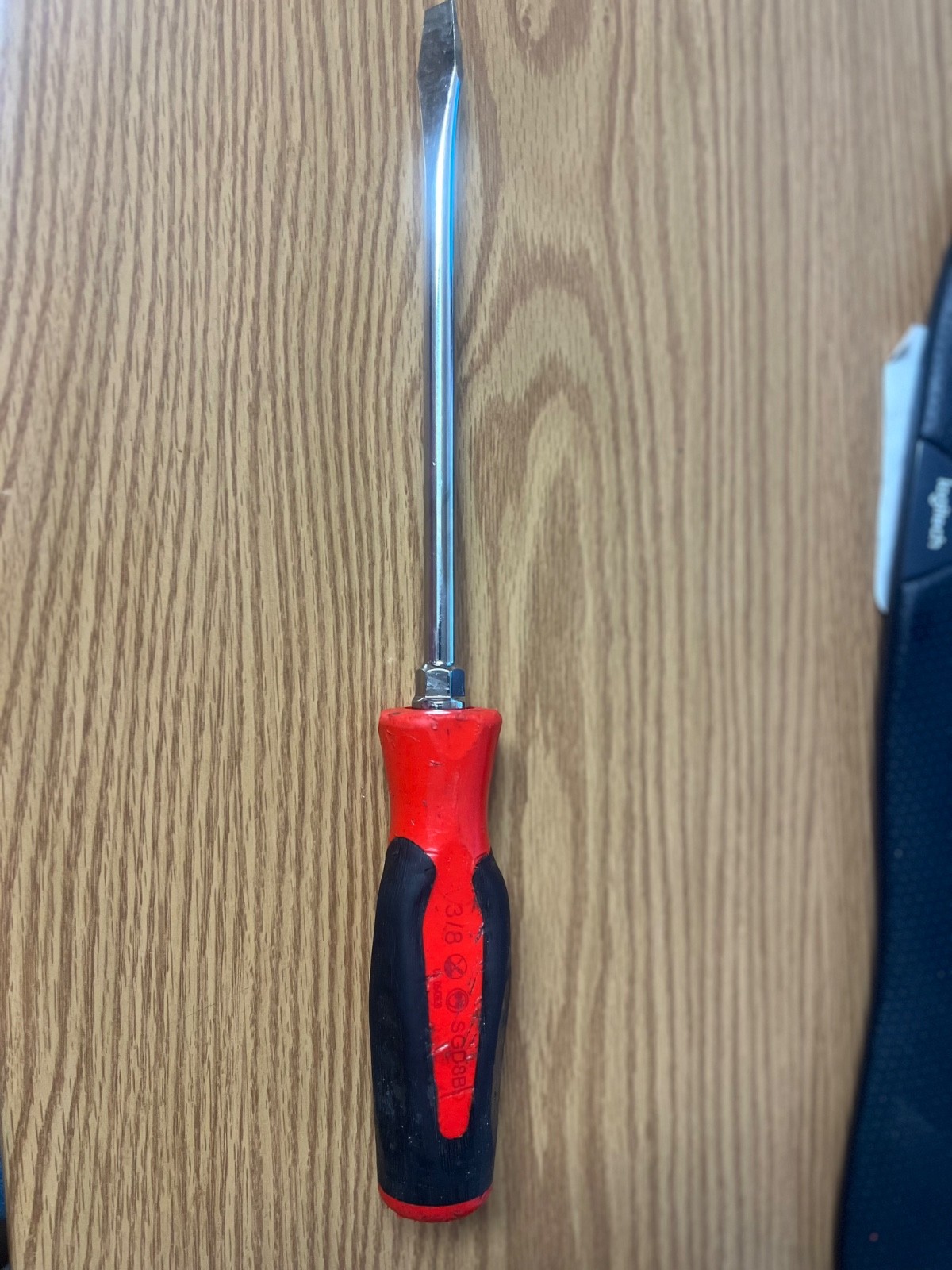 SNAP ON – SGD8B 13.5″ LONG RED/BLACK COMFORT GRIP HANDLE – LOOKS GOOD LOT#14*